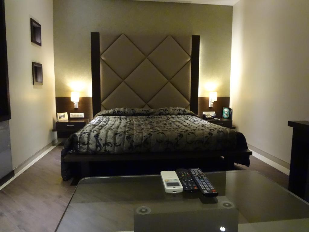 Hotel Capitol Thane Quarto foto