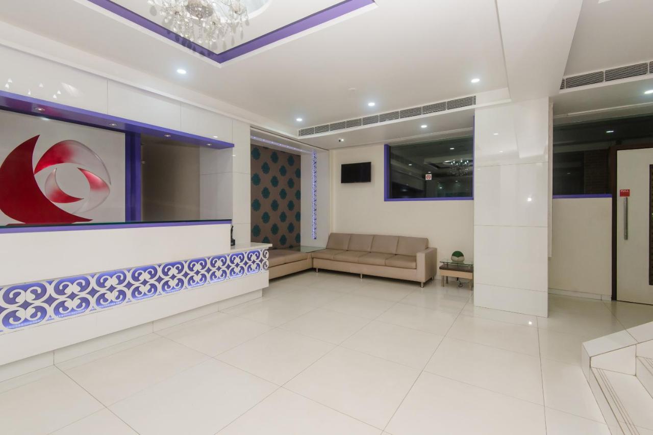 Hotel Capitol Thane Exterior foto
